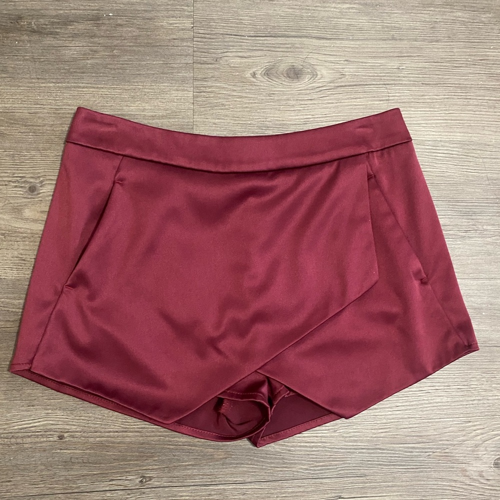 🖤3/$15🖤 Express Red Envelope Skort